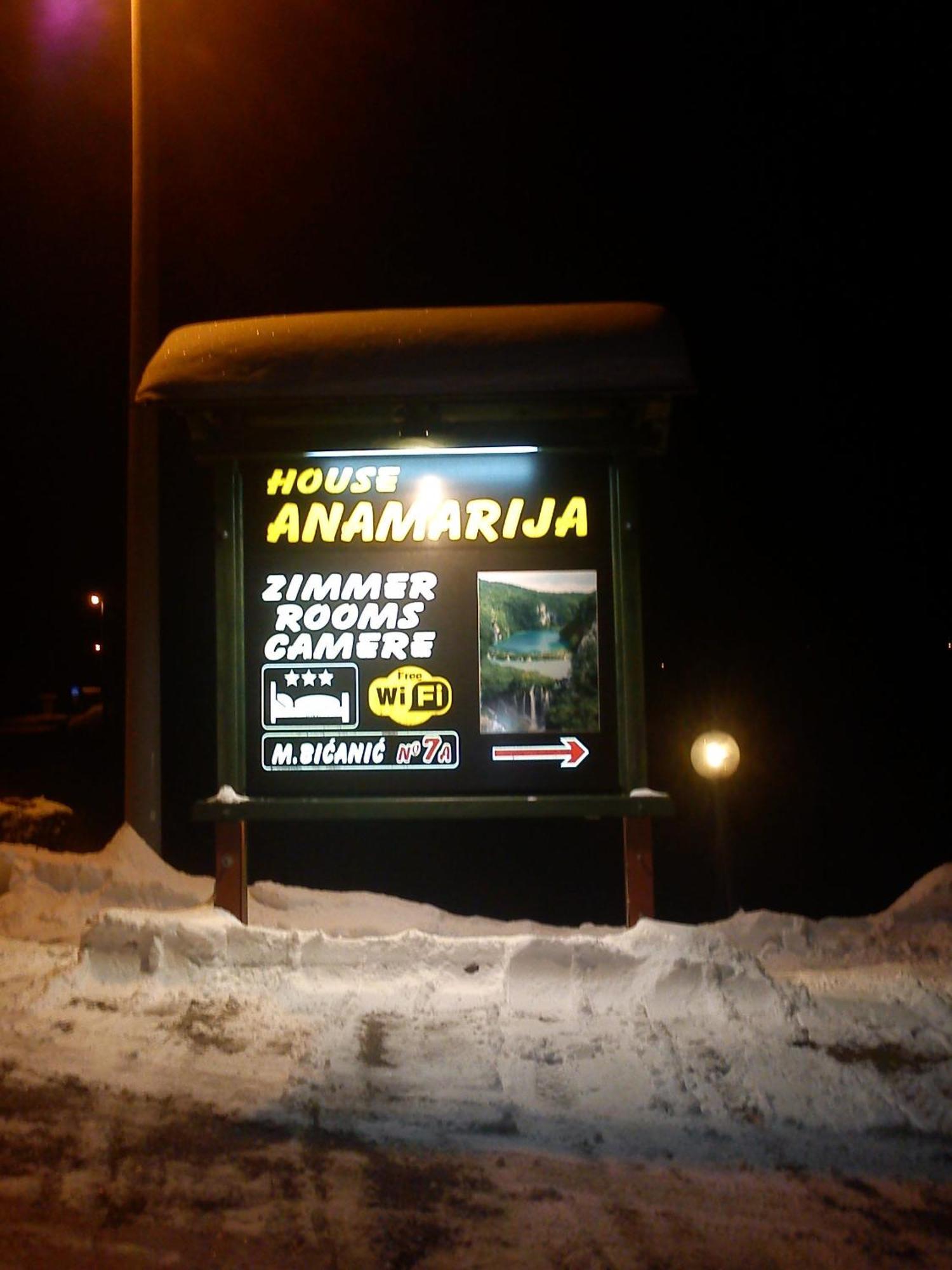 House Anamarija Hotel Selište Drežničko Kültér fotó