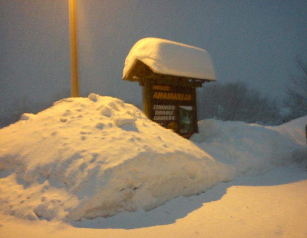 House Anamarija Hotel Selište Drežničko Kültér fotó